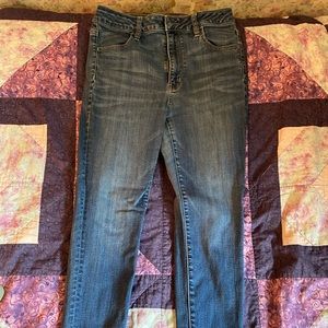 American Eagle medium wash jean jeggings